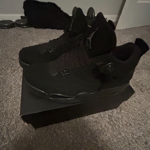 size 11 black cats